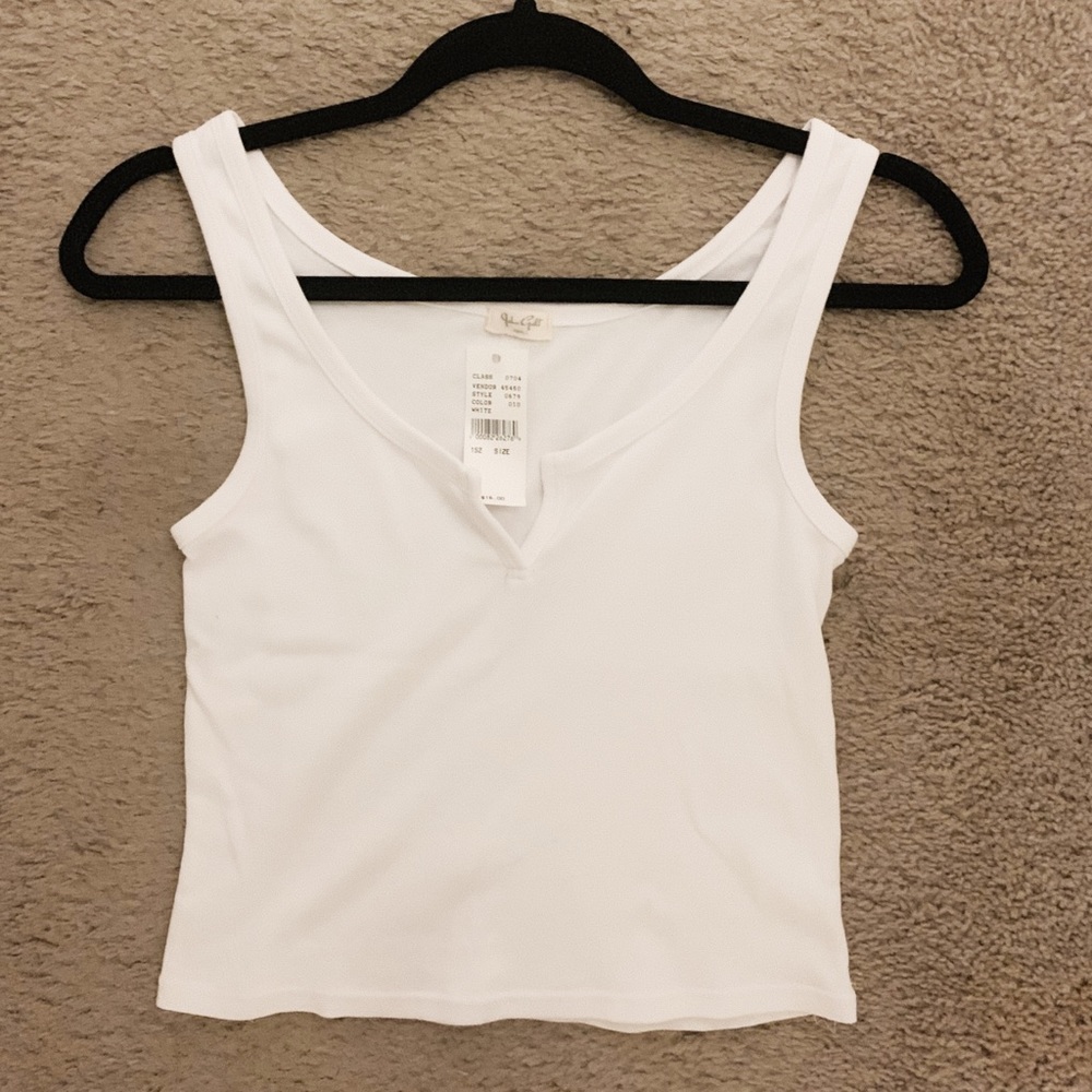 White crop top, new from Pac-sun, fits like a M